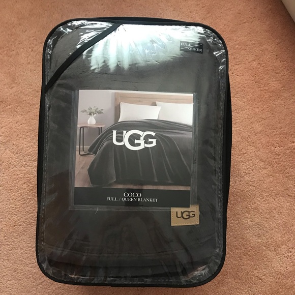 UGG Bedding Ugg Coco Fullqueen Blanket Very Soft In Charcoal Color